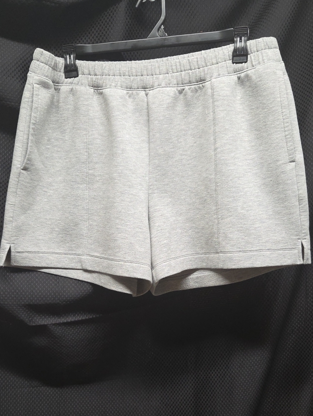 Old Navy Light Gray Athletic Pull-On Shorts XL 36" Waist Plus stretch